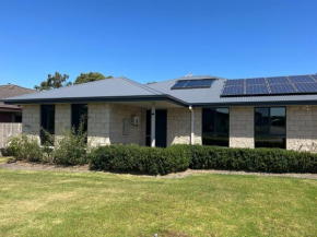 Sandy Retreat on Royal Inverloch, Inverloch